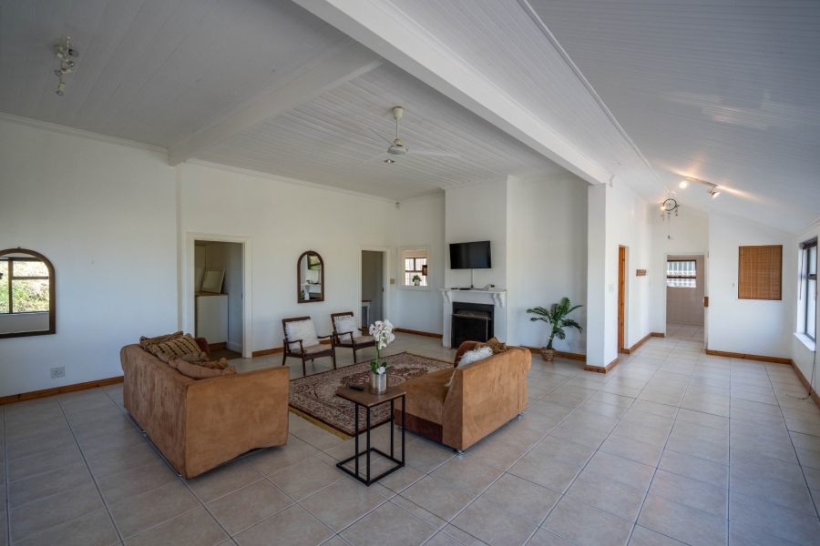6 Bedroom Property for Sale in East Bank Eastern Cape